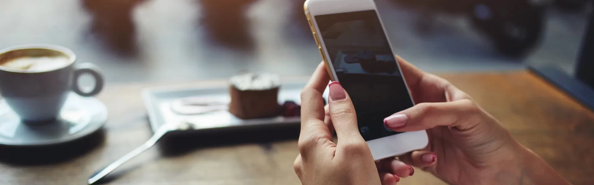 2368-contact_header.webp 2368-contact_header.webp