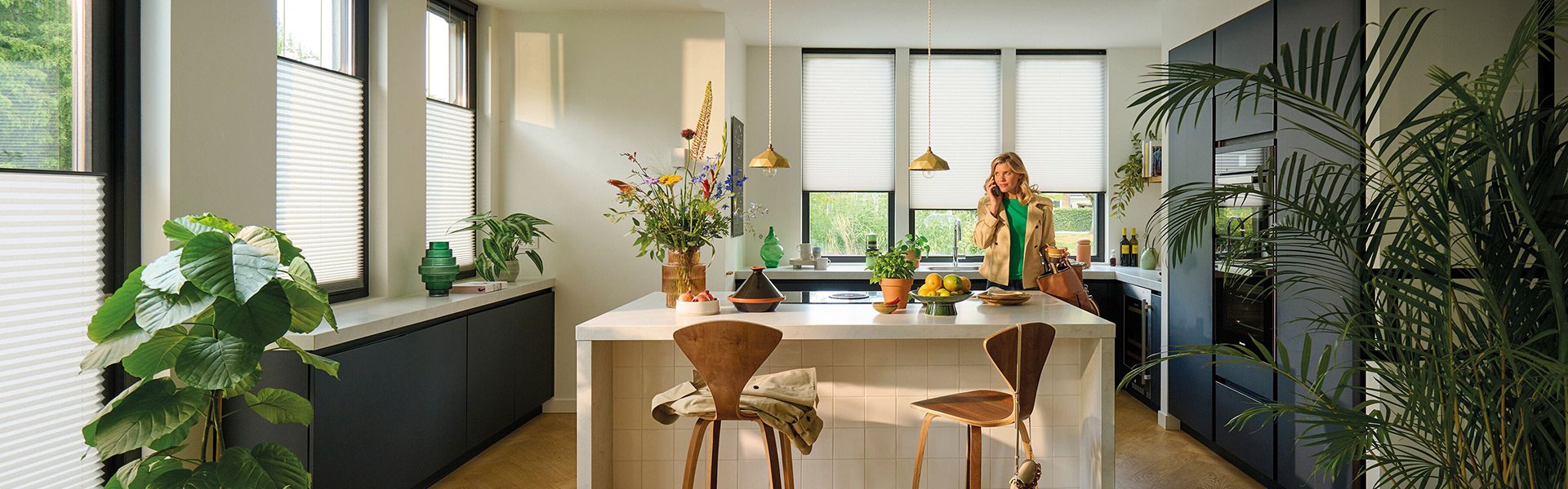 2380-Luxaflex_header.jpg 2380-Luxaflex_header.jpg